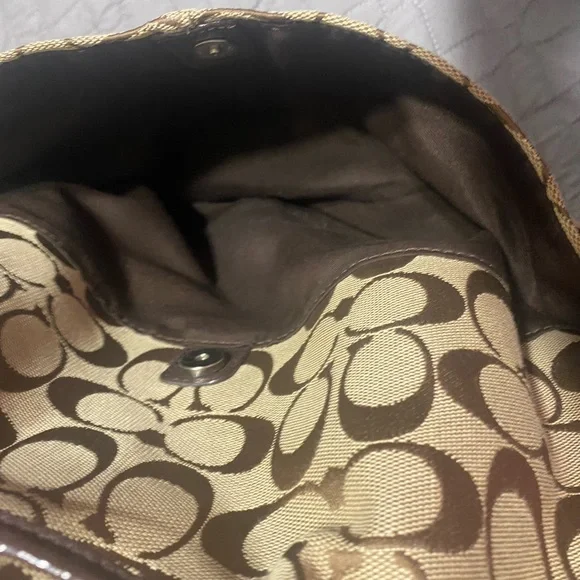 Adorable authentic Coach Bag - Picture 4 of 9